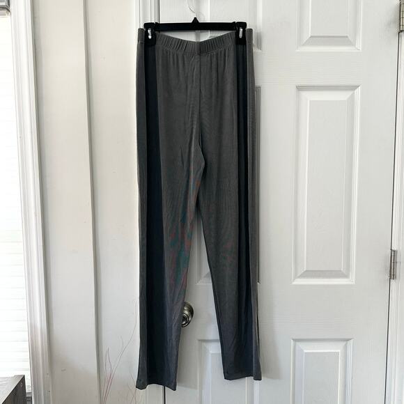 Travelers by Chico's Grey Slink Mock Neck Sleeveless Top Full Length Pants Set 1 - Picture 11 of 11